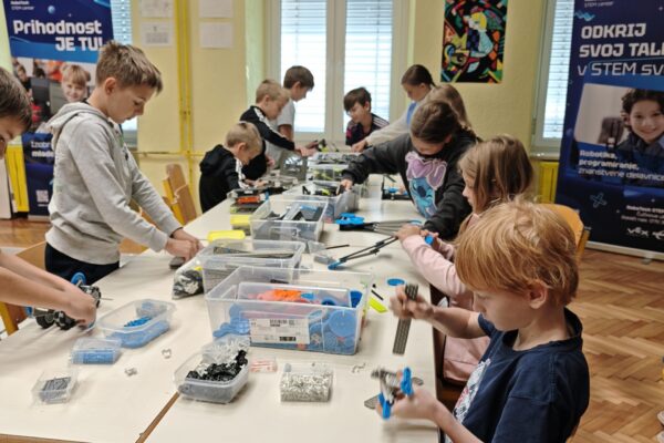 Tretji robotski tabor na OŠ Hajdina – Projekt DIGI-Mladi 3.0