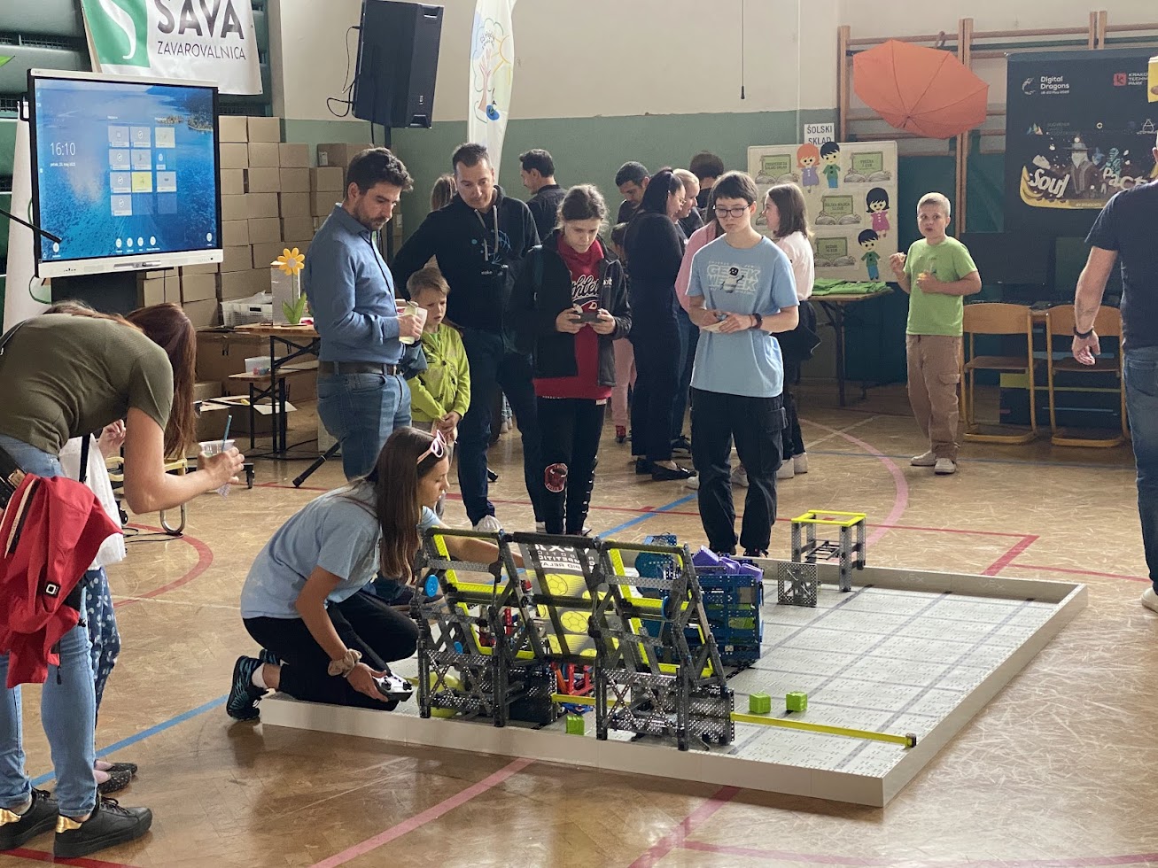 RoboTech na OŠ Hajdina: VEX robotika ustvarja prihodnost!