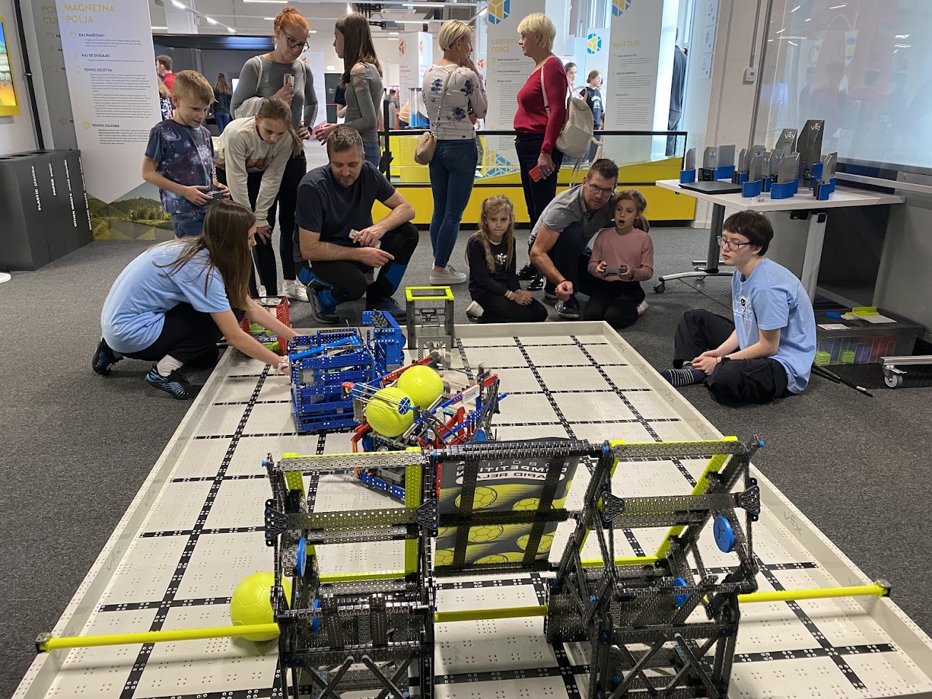 Festival robotike in UI - Tehnopark Celje